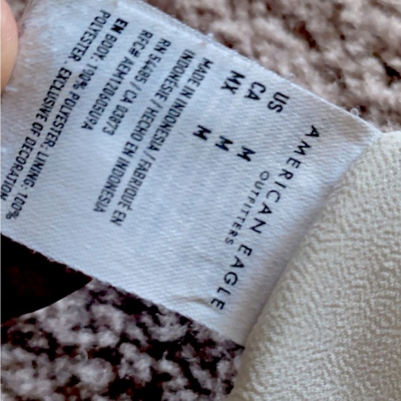 Don’t really reach for it anymore but it’s such a cute top. Size meduim - Picture 1 of 2